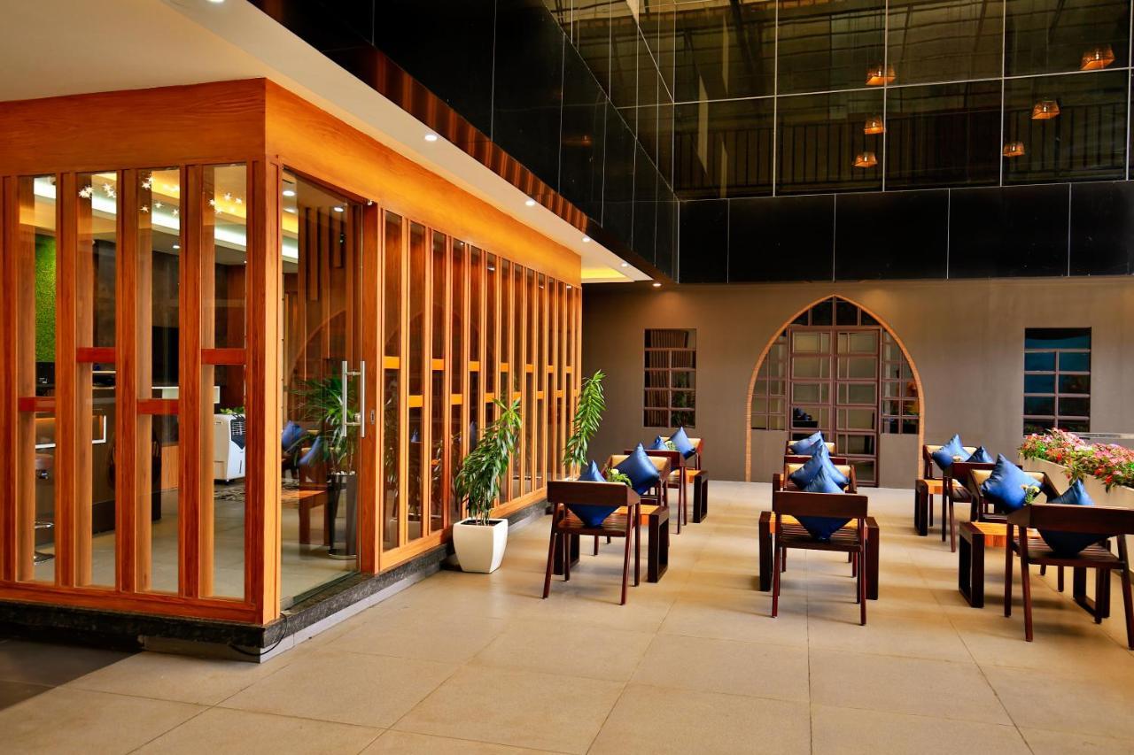 Amuse Vista Resorts And Spa Anachal Dış mekan fotoğraf