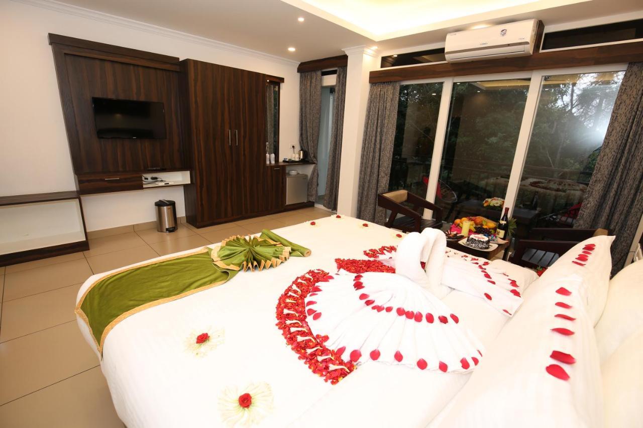 Amuse Vista Resorts And Spa Anachal Dış mekan fotoğraf