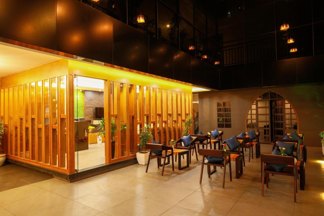 Amuse Vista Resorts And Spa Anachal Dış mekan fotoğraf